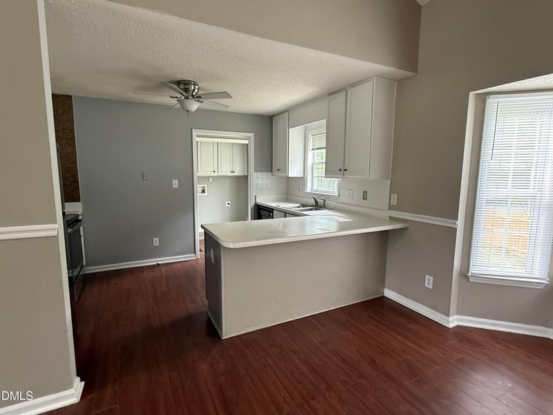 101 Thompson Dr, Selma, NC 27576
