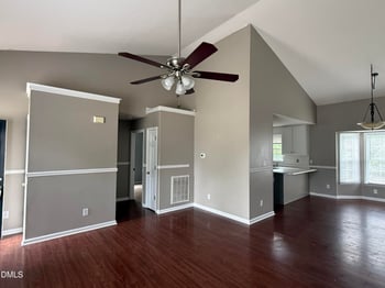 101 Thompson Dr, Selma, NC 27576