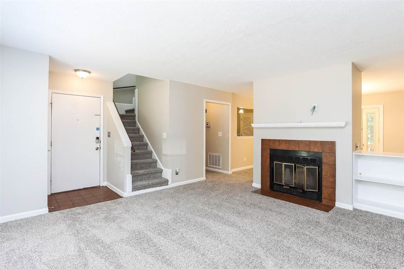 101 Tracy Ct, Cary, NC 27513