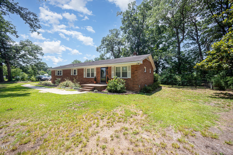 101 Trotwood Dr, Goldsboro, NC 27534