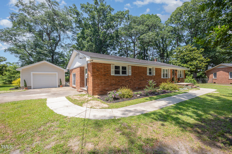 101 Trotwood Dr, Goldsboro, NC 27534