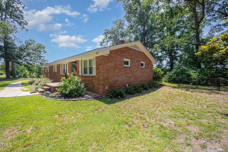 101 Trotwood Dr, Goldsboro, NC 27534