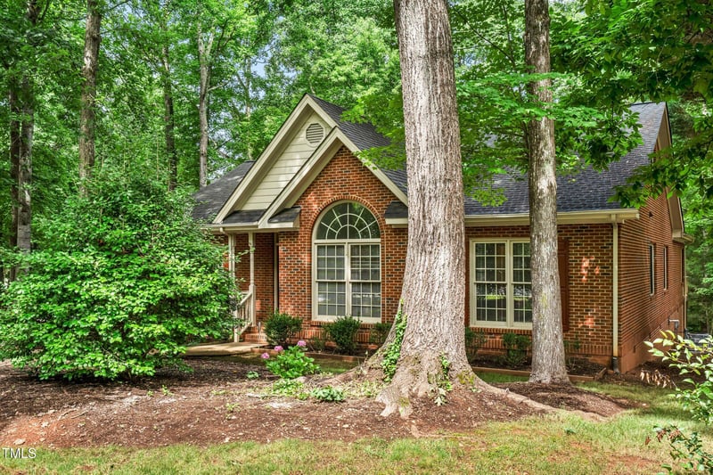 101 Turnberry Ln, Cary, NC 27511