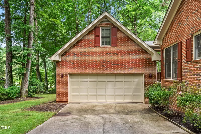 101 Turnberry Ln, Cary, NC 27511