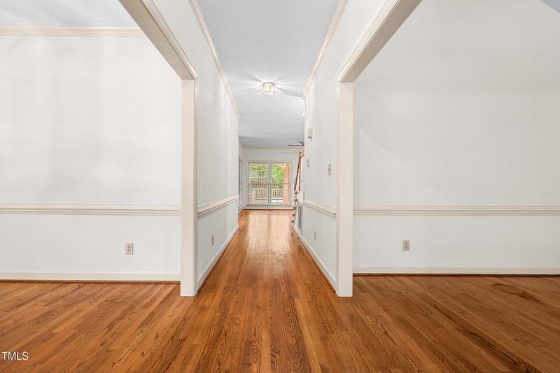 101 Turnberry Ln, Cary, NC 27511
