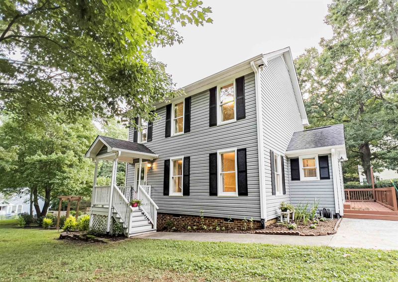 101 Twisted Ct, Hillsborough, NC 27278
