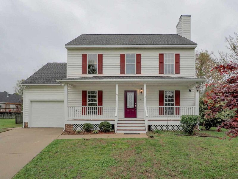 101 Uphill Ct, Holly Springs, NC 27540