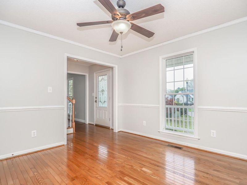 101 Uphill Ct, Holly Springs, NC 27540