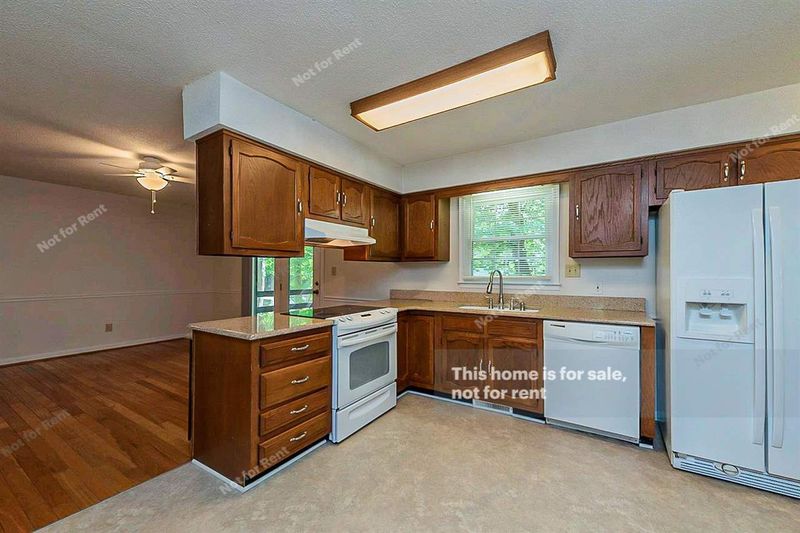 101 Upton Ct, Garner, NC 27529