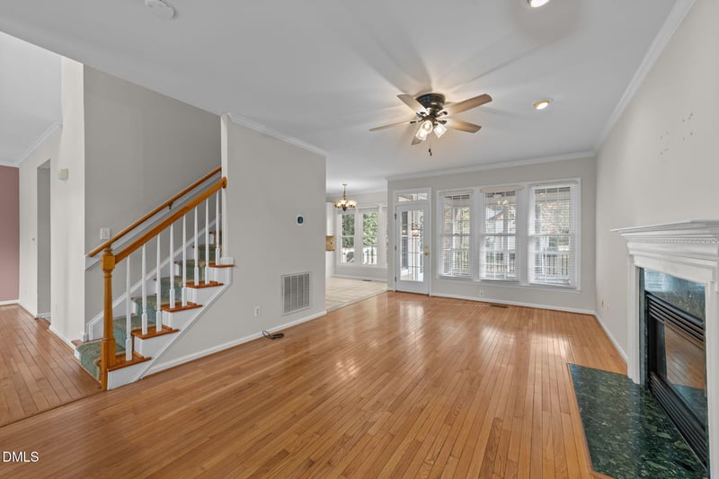 101 Waverly Dr, Clayton, NC 27527