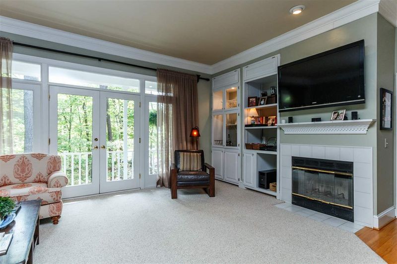 101 Waverly Pl, Durham, NC 27713