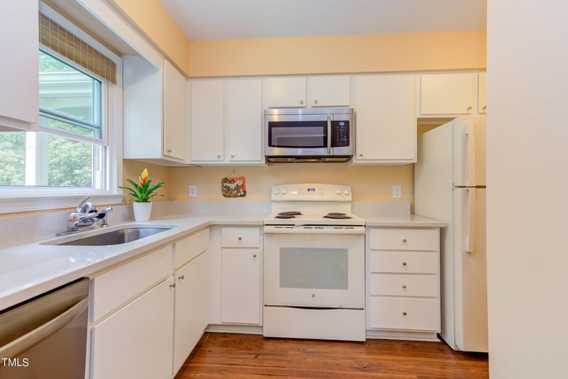 101 Westover Ct, Chapel Hill, NC 27514