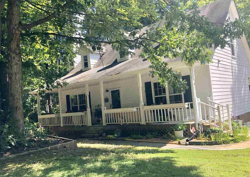 101 Wethersfield Dr, Cary, NC 27513