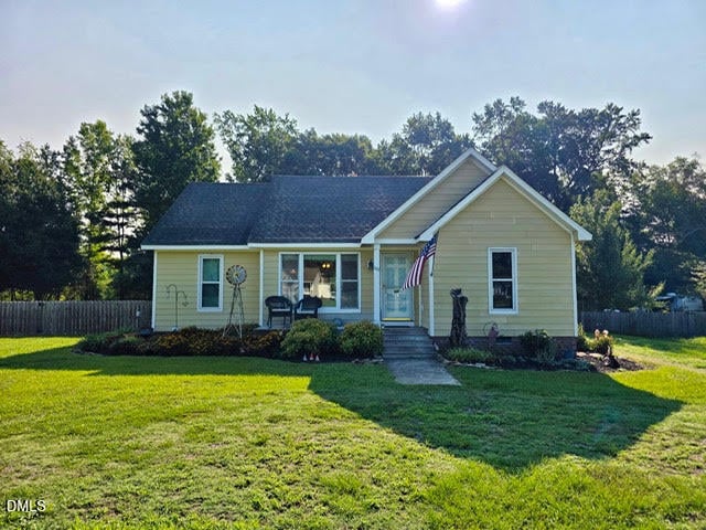 101 Wexford Dr, Fuquay Varina, NC 27526