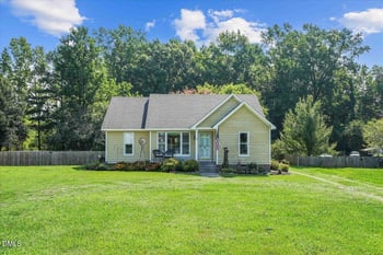 101 Wexford Dr, Fuquay Varina, NC 27526