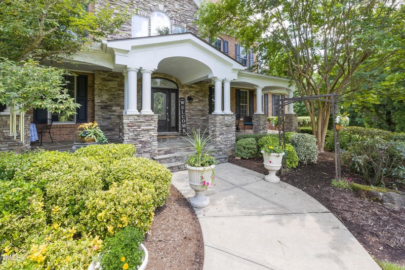 101 Whirlaway Ln, Chapel Hill, NC 27516