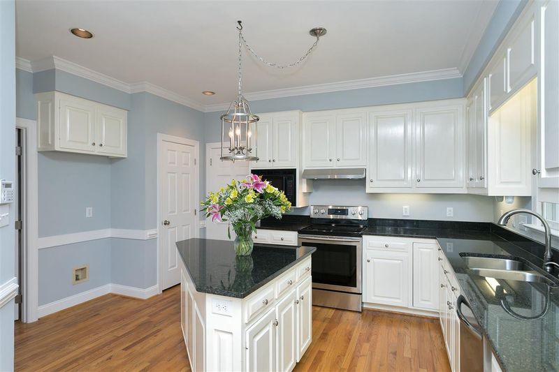 101 Wightman Ct, Cary, NC 27511