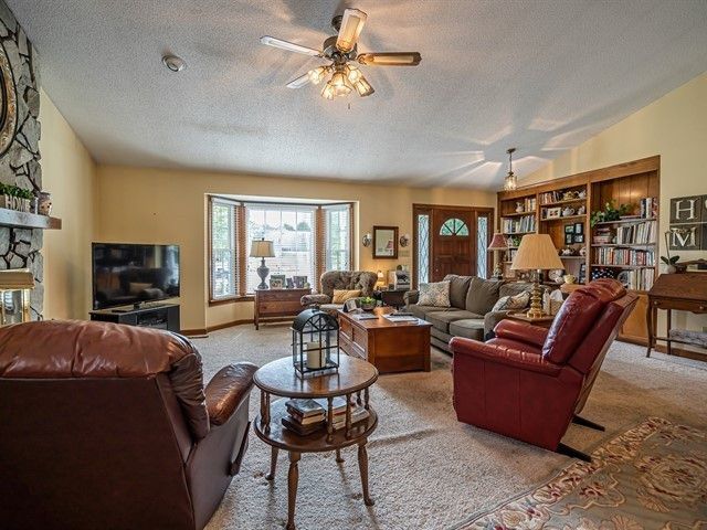 101 Wiley Oaks Dr, Wendell, NC 27591