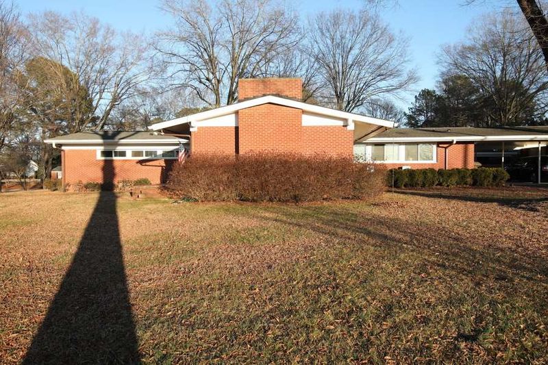 101 S Wilma St, Angier, NC 27501
