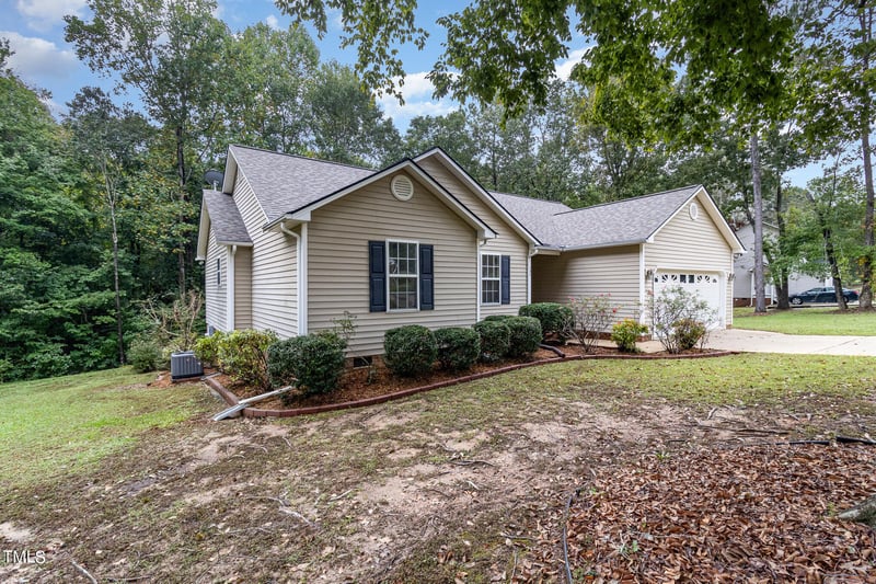 101 Wilmack Dr, Benson, NC 27504