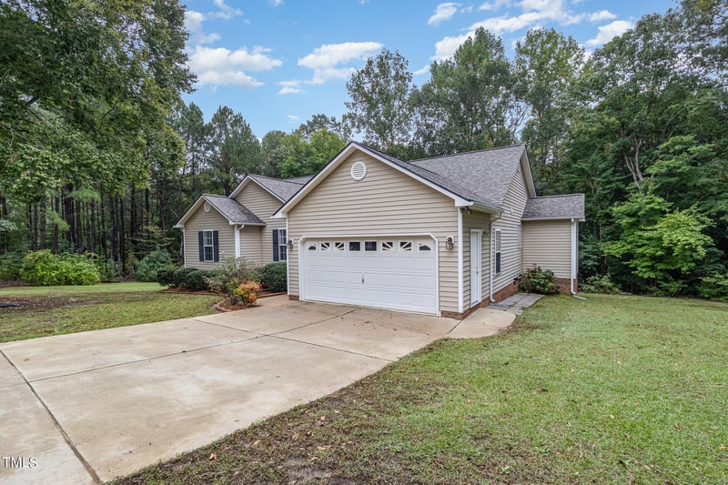101 Wilmack Dr, Benson, NC 27504