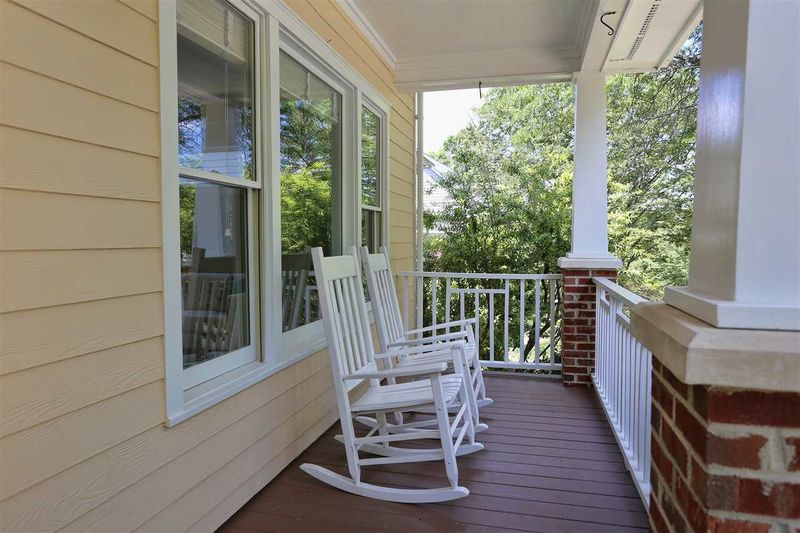 101 Winston Ridge Dr, Chapel Hill, NC 27516