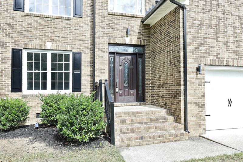 101 Yorkhill Dr, Cary, NC 27513