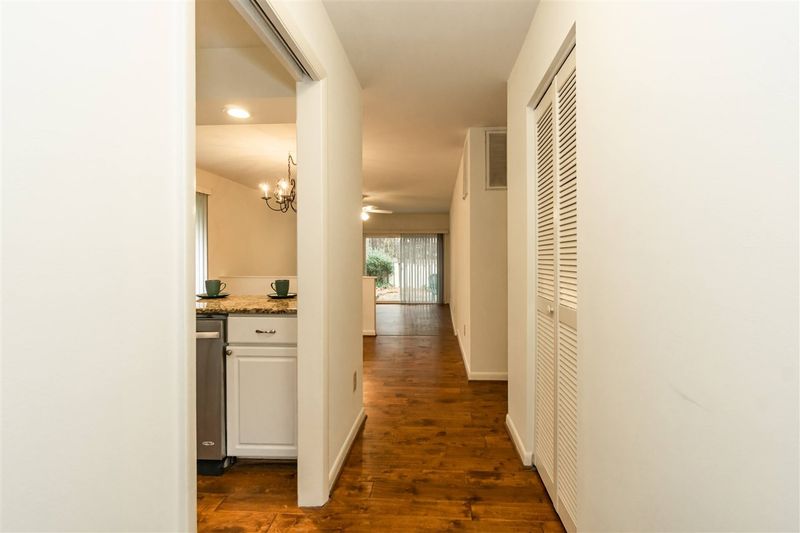 1010 Bend Dr, Raleigh, NC 27609