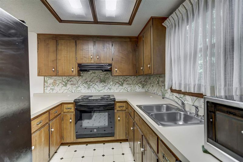 1010 Boathouse Ct, Raleigh, NC 27615