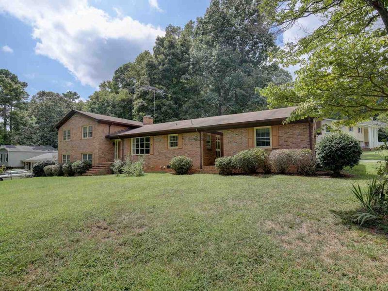 1010 Brookgreen Dr, Cary, NC 27511
