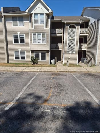 1010 Brookhollow Dr #1, Fayetteville, NC 28314