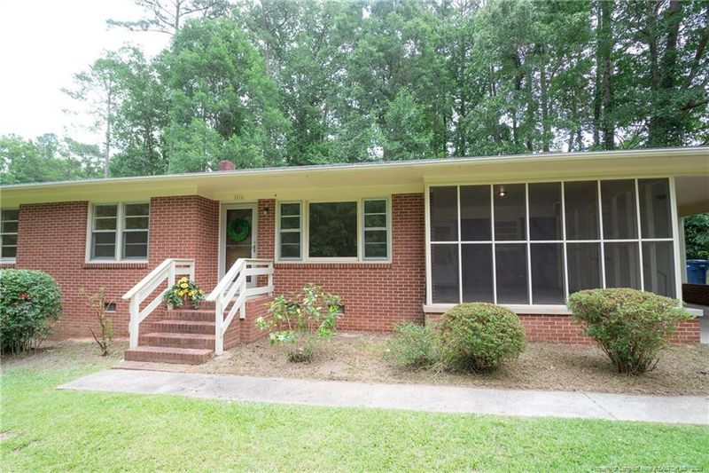 1010 Bryant Dr, Sanford, NC 27330