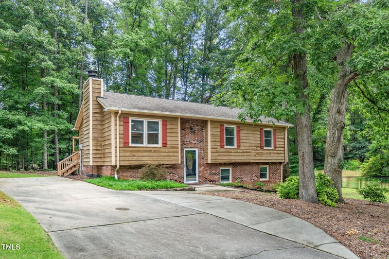 1010 Castalia Dr, Cary, NC 27513