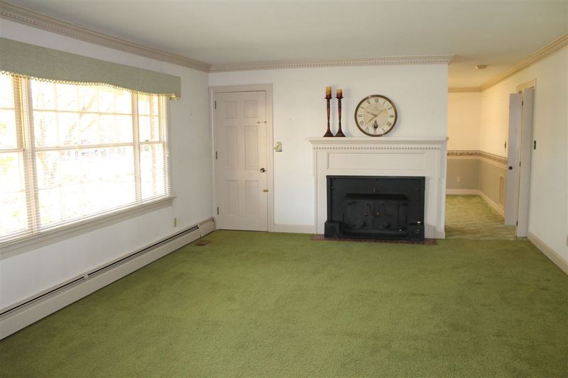 1010 S Crescent Dr, Smithfield, NC 27577