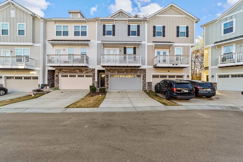 1010 Diamond Dove Ln, Apex, NC 27502