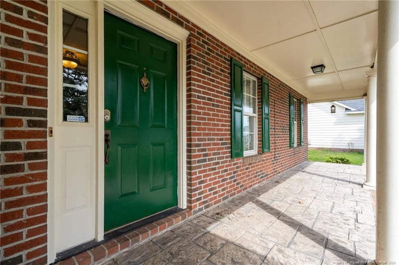 1010 Kenan Dr, Hope Mills, NC 28348
