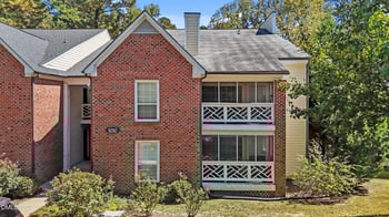 1010 Kingswood Dr #B, Chapel Hill, NC 27517
