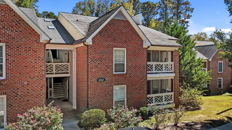 1010 Kingswood Dr #B, Chapel Hill, NC 27517