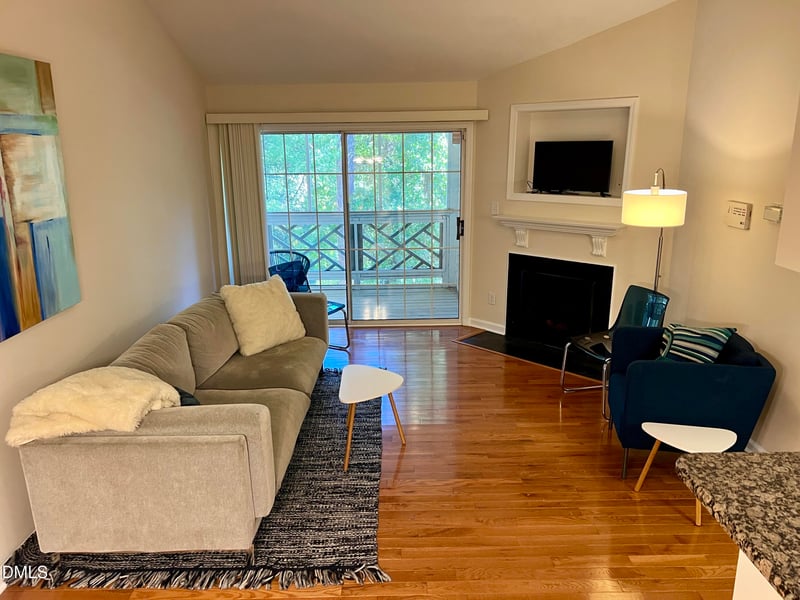 1010 Kingswood Dr #G, Chapel Hill, NC 27517