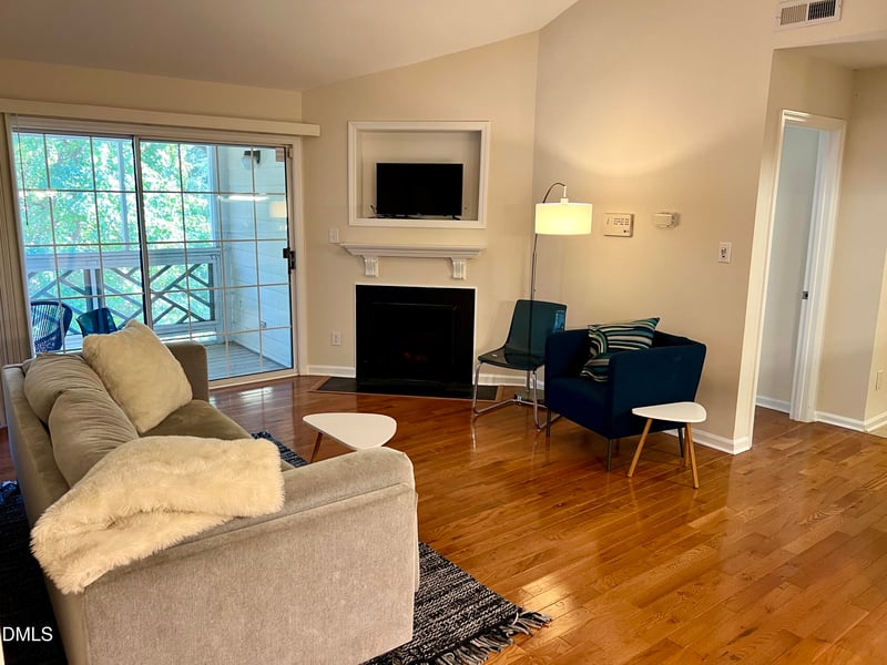 1010 Kingswood Dr #G, Chapel Hill, NC 27517