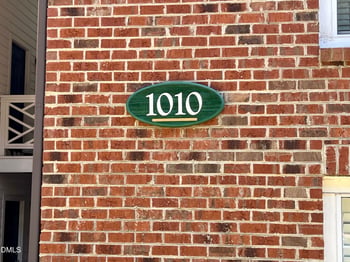 1010 Kingswood Dr #G, Chapel Hill, NC 27517