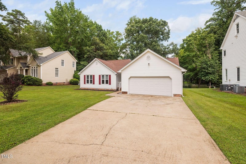 1010 Oakgrove Dr, Knightdale, NC 27545