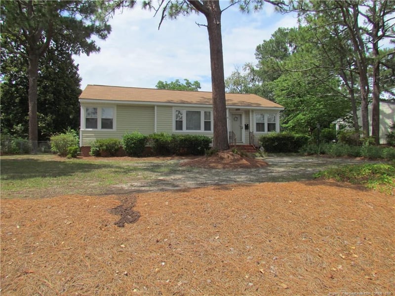 1010 Sandalwood Dr, Fayetteville, NC 28304