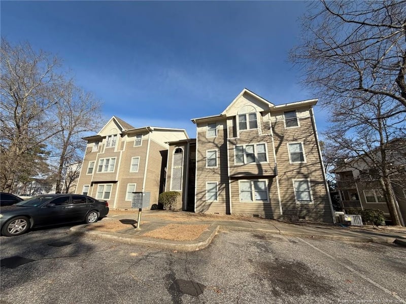 1010 Wood Creek Dr #4, Fayetteville, NC 28314