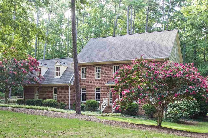 10100 Clairbourne Pl, Raleigh, NC 27615