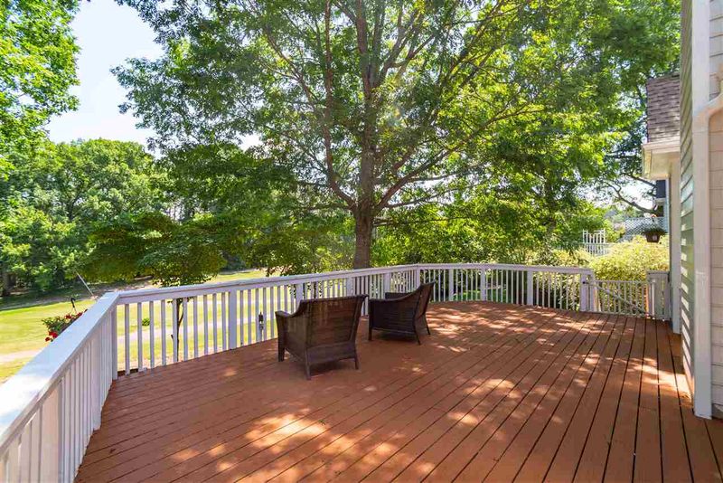 10101 Goodview Ct, Raleigh, NC 27613