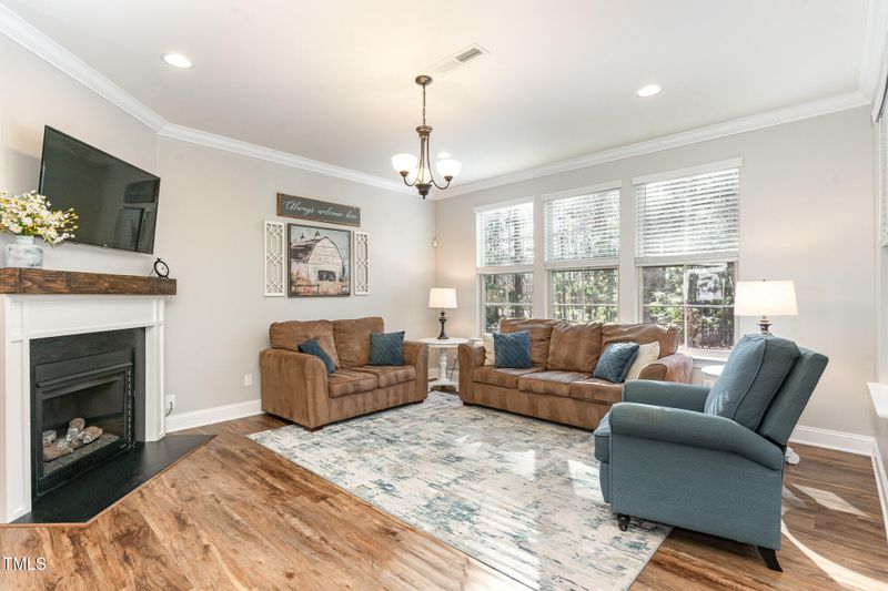 10105 Lynnberry Pl, Raleigh, NC 27617