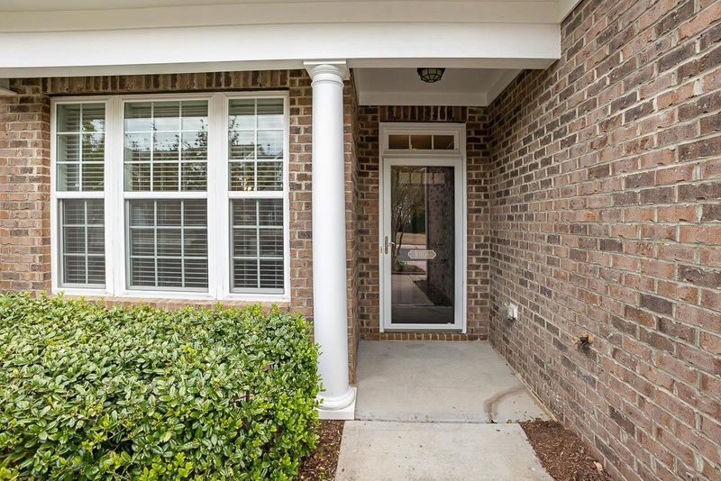 10106 Falls Meadow Ct, Raleigh, NC 27617