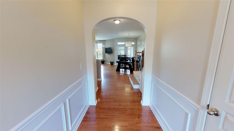 10109 Knotty Pine Ln, Raleigh, NC 27617