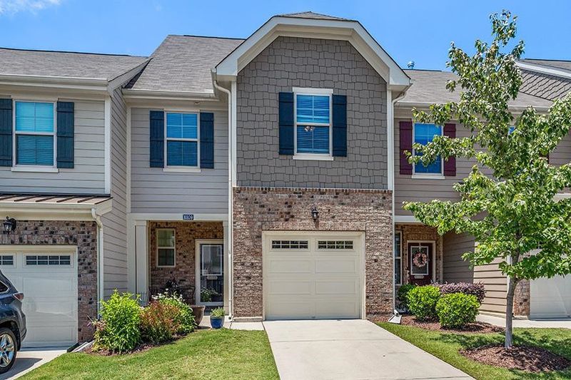 10109 Raven Tree Dr, Raleigh, NC 27617